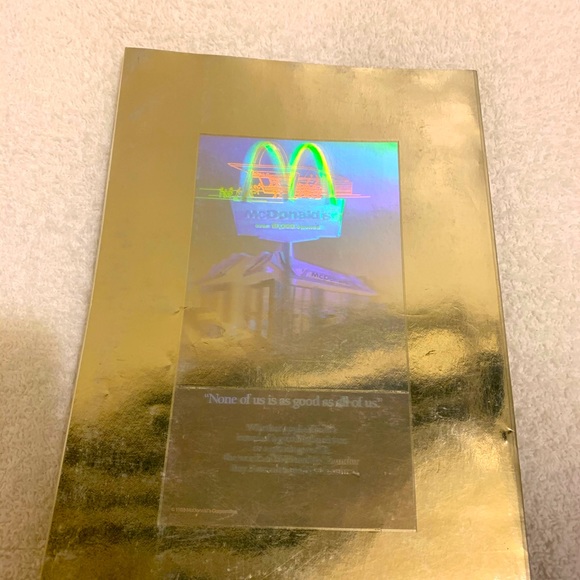 National Geographic 1988 Hologram Edition - Picture 3 of 3